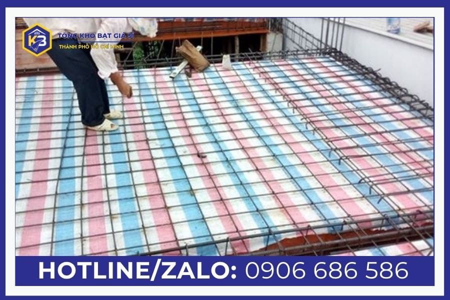 Vì sao cần lót bạt trước khi đổ bê tông